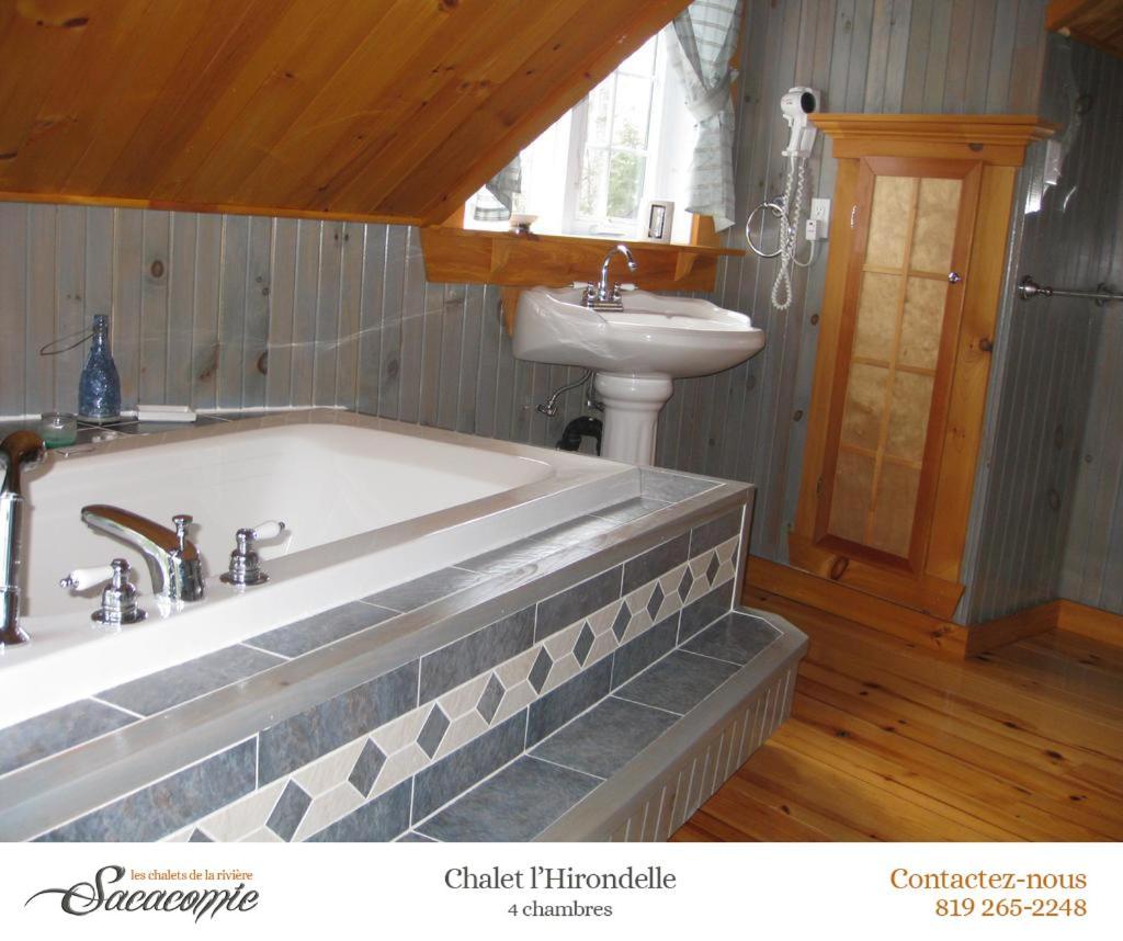 Chalets De La Riviere Sacacomie Villa Saint-Alexis-des-Monts Bagian luar foto