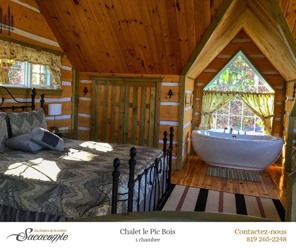 Chalets De La Riviere Sacacomie Villa Saint-Alexis-des-Monts Bagian luar foto